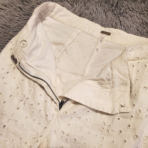 FREE PEOPLE Eyelet Skinny Pants Women's/Girl's - Picture 4 of 9